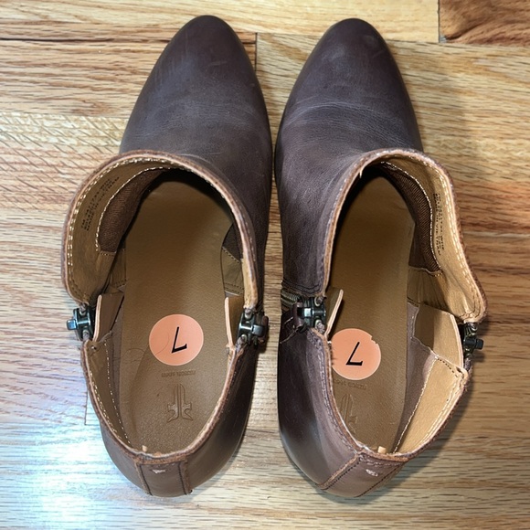 Frye Women’s Judith Double Zip Ankle Boot Size 7 - Picture 4 of 8